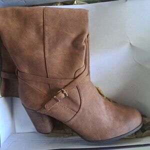 Madden Girl Daaviss boots cognac